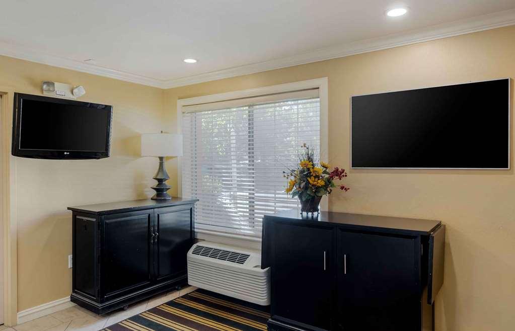 Extended Stay America Suites - Boston - Waltham - 32 4Th Ave Interior foto